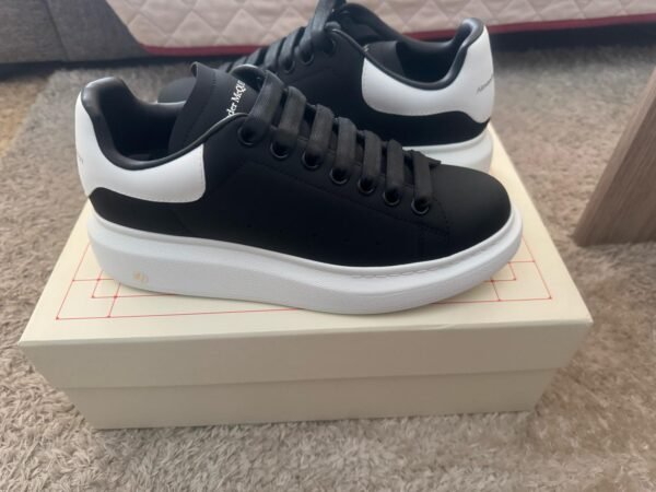Sneakers de Alexander McQueen - Imagen 7