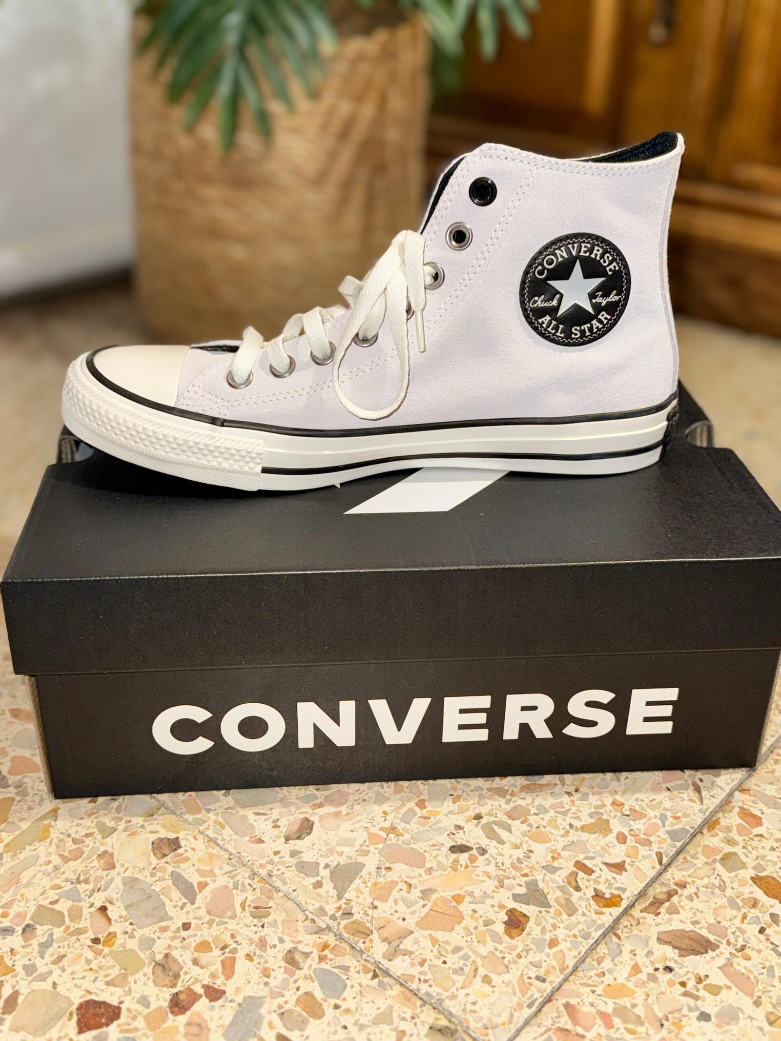 Converse Chuck Taylor All Star Suede Gris Claro - Imagen 2