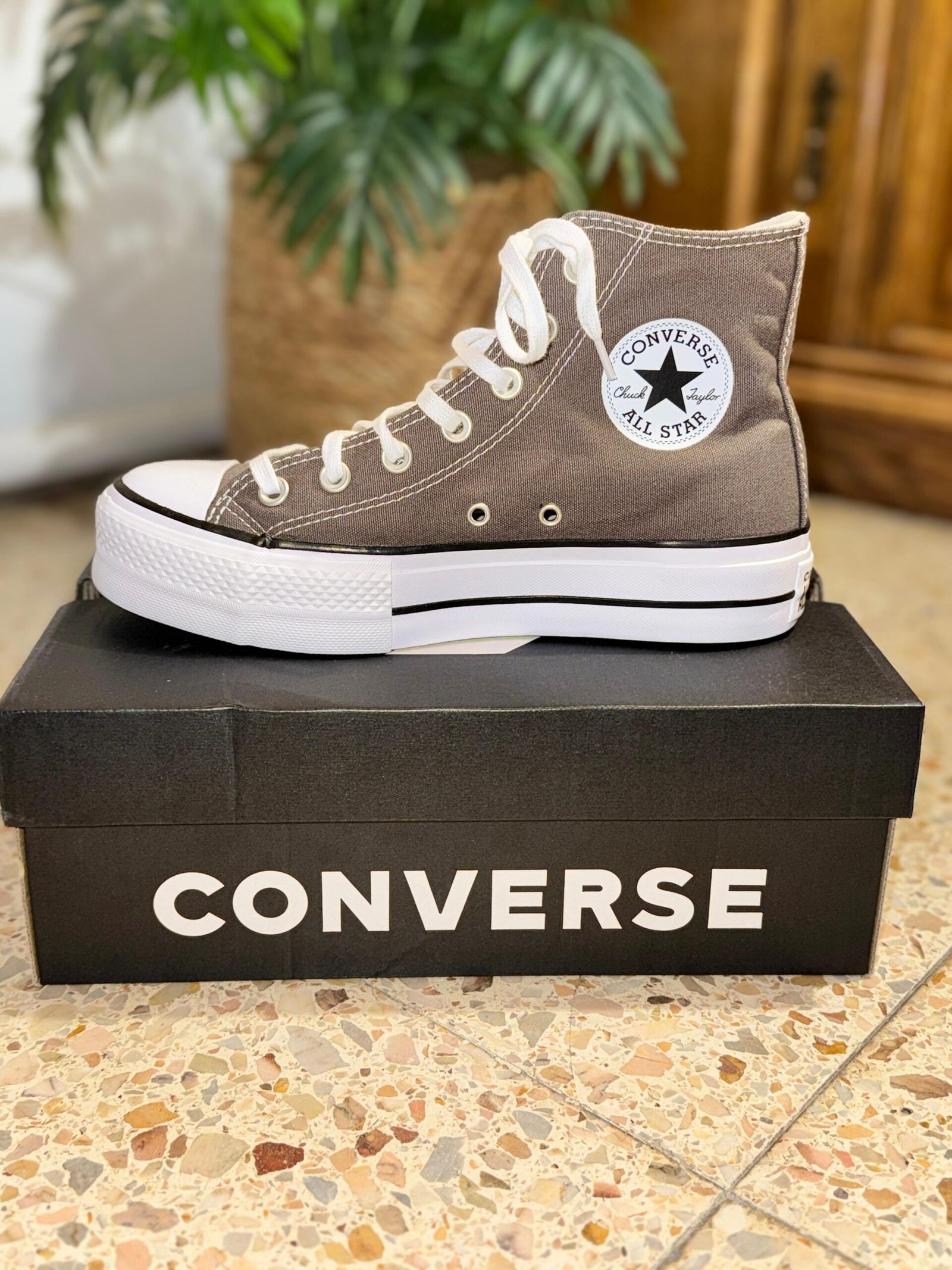 Converse Chuck Taylor All Star Lift Platform Canvas Gris Oscuro